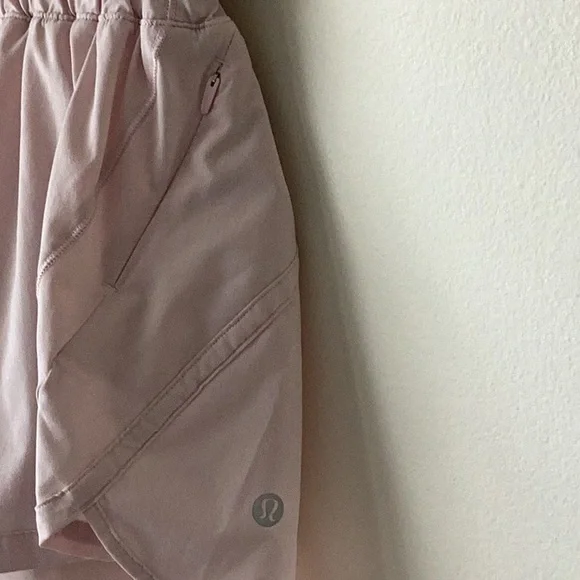 Lululemon Track That Short in Pink Bliss Sz 2 - Picture 6 of 9